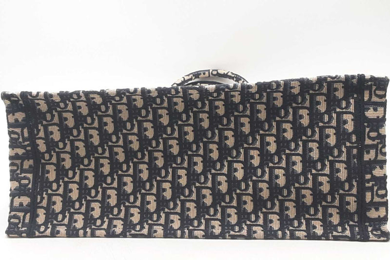 Christian Dior Large Dior Ecru & Blue Oblique Embroidery Book Tote Eb0425lerxsa