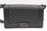 Chanel Quilted Black Caviar Leather Boy Bag Eb0226wxxzde