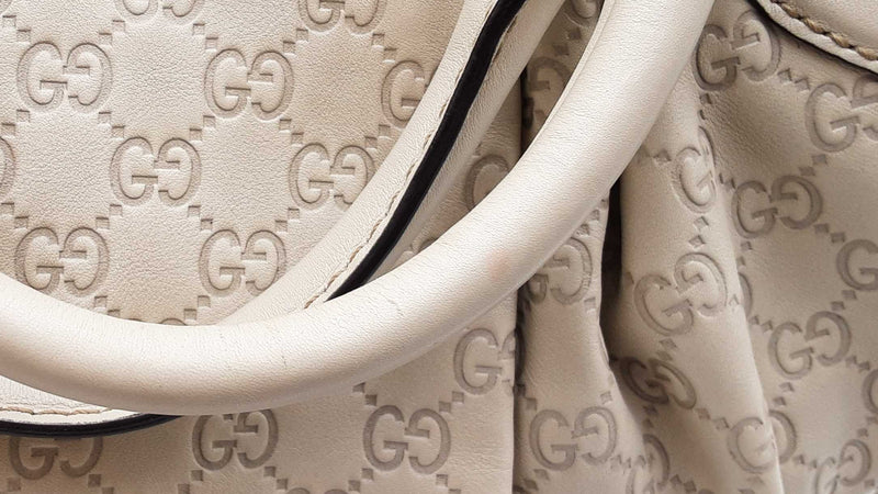 Gucci Sukey Medium Tote Bag In Mystic White Guccissima Leather Fw1125lrxdu
