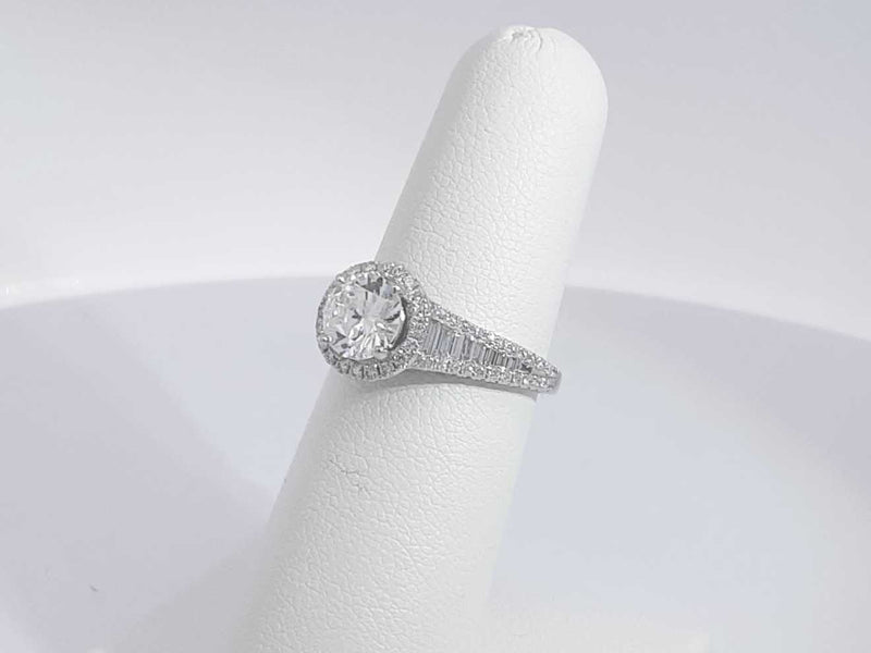 1.02 Cttw Diamond 18k White Gold 3.9 Grams Size 6 Aa0725orxzsa