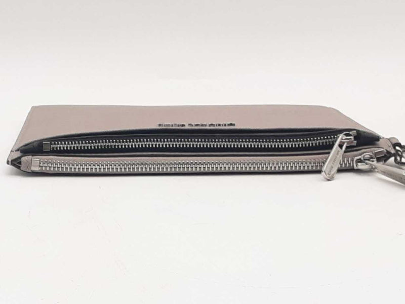 Michael Kors Jet Set Xl Pop Out Clutch Gray And Black Aa1025lrsa