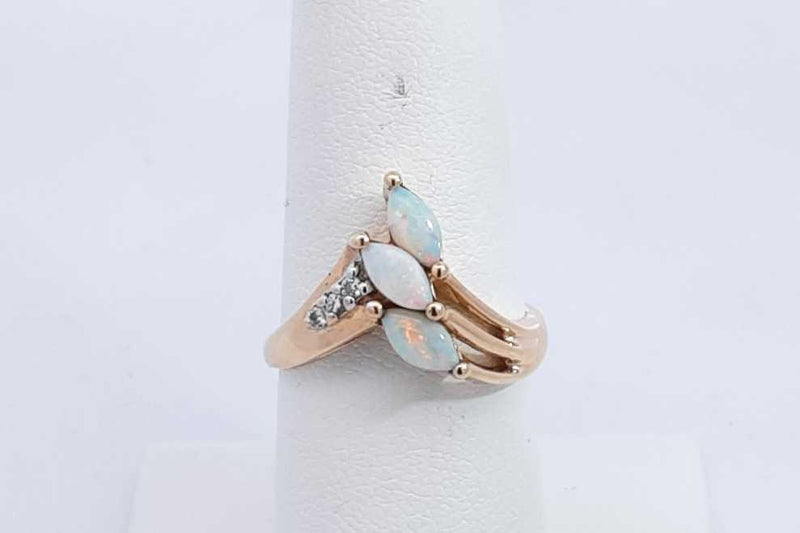 Opal & Diamond Ring In 14k Yellow Gold 3.4 Grams Size 6.5 Eb0924sxsa