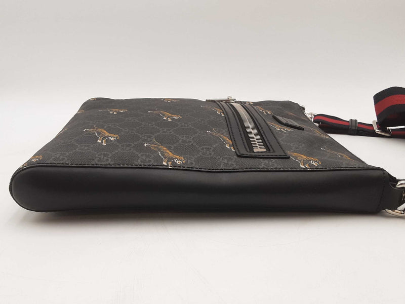 Gucci Supreme Monogram Bestiary Tigers Web Messenger Bag Sd0625orzsa