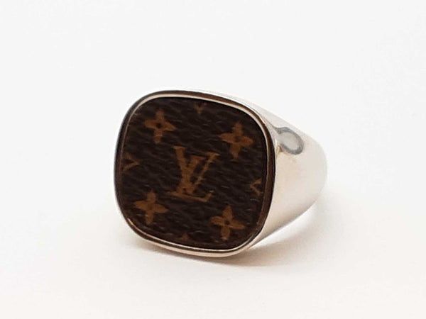 Louis Vuitton Monogram Canvas Signet Ring Size 9 Do1025lorde