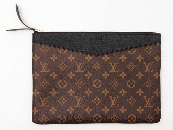 Louis Vuitton Daily Pouch In Monogram Coated Canvas & Black Leather Fw0525oxzdu
