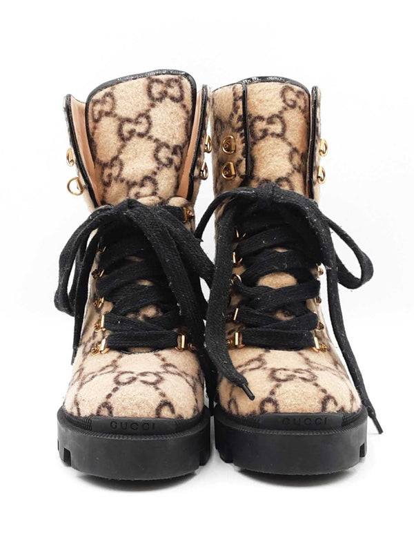 Gucci Combat Ankle Boots In Beige & Ebony Gg Monogram Wool Size 39 Fw00625ozxdu