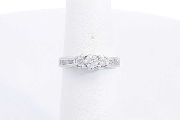 Approx. 0.22ctw Diamond Ring In 10k White Gold 2.1 Grams Size 5.25 Eb1124crsa