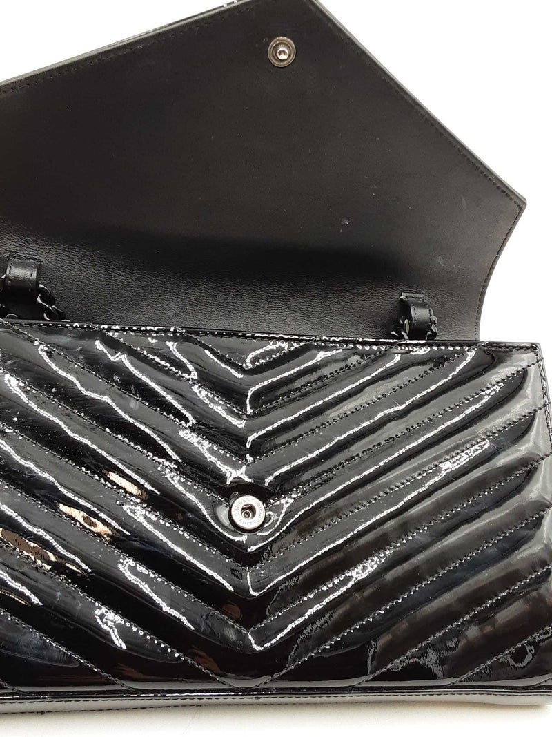 Yves Saint Laurent Patent Leather Cassandre Envelope Chain Wallet Eb1125rxzdu