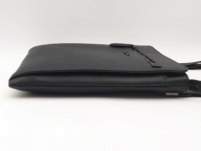 Salvatore Ferragamo Grained Leather Crossbody Black Aa0825oxzsa