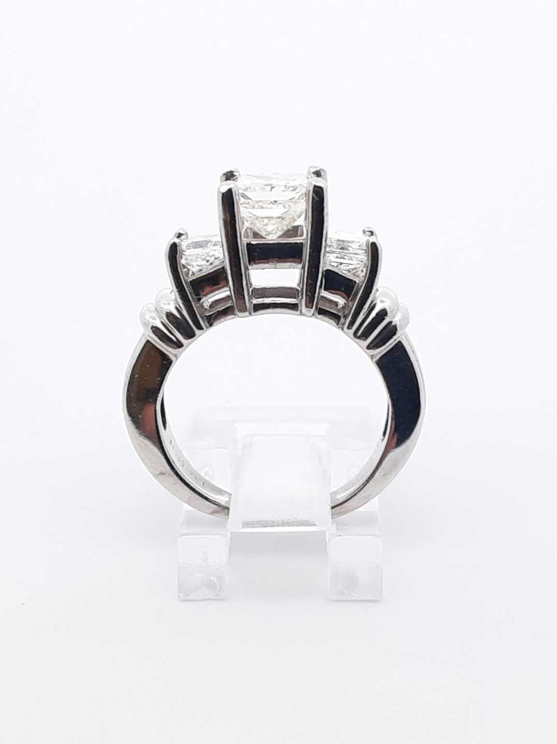 2.05 Cttw Diamond & Platinum Three-stone Ring 11.3 Grams Size 7 Fw0825lsxzdu