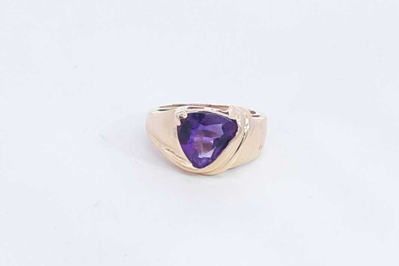 10k Yellow Gold Ring With Purple Stone 4.46 Grams Size 6.5 Eb0524sxsa