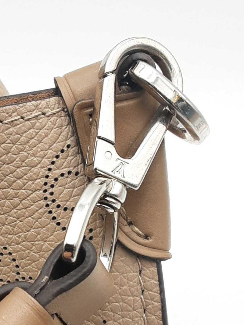 Louis Vuitton Perforated Monogram Mahina Leather Muria Bucket Bag Sd0325irzsa