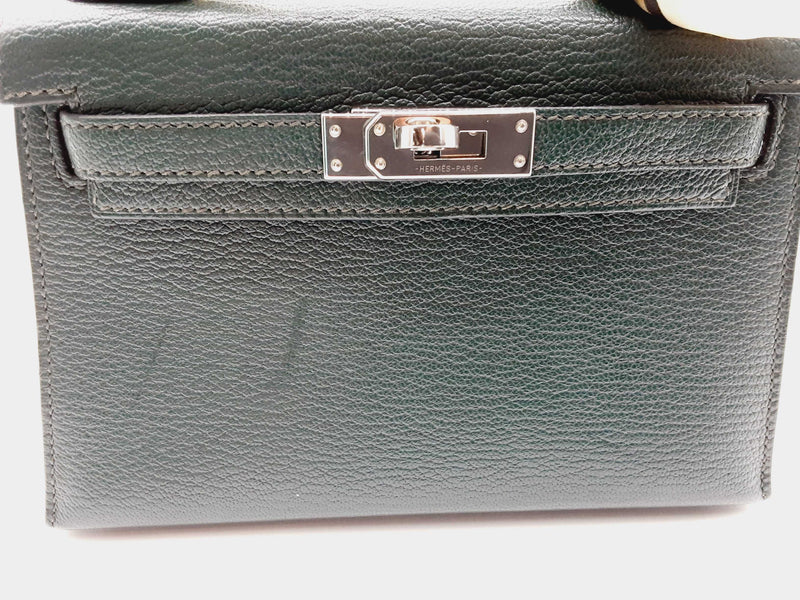 Hermes Limited Edition Verso Mini Kelly 20 Sellier Bag Vert