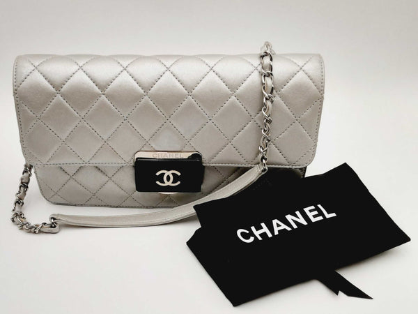 Chanel Beauty Lock Silver Quilted Calfskin Leather Flap Tote Bag (OLXZ) 144010024664 CB/SA