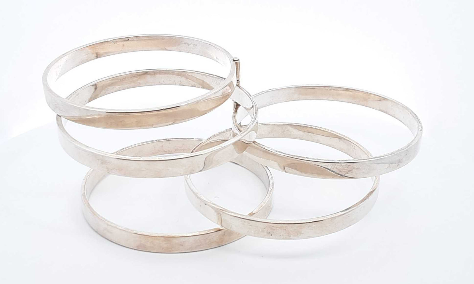 Gucci Sterling Silver Hinged Bangle Bracelet 7.5 Inch